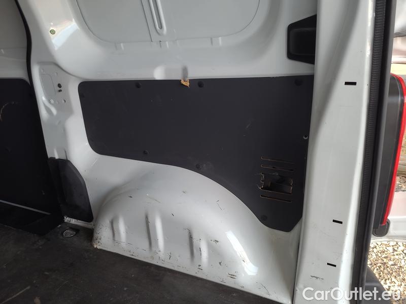  Peugeot  Expert  LCV (2016) Exp. 1.5BHDi 120  S&S L2 Act.6 #11