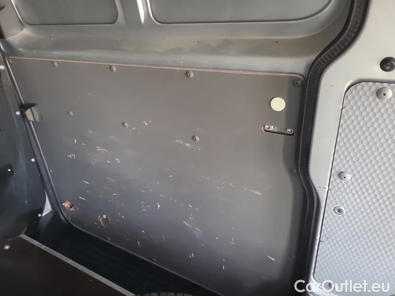  Volkswagen  Transporter T6.1  LCV  (SH)(07.2019->) Tran.2.0TDI 110 4M 4d #18