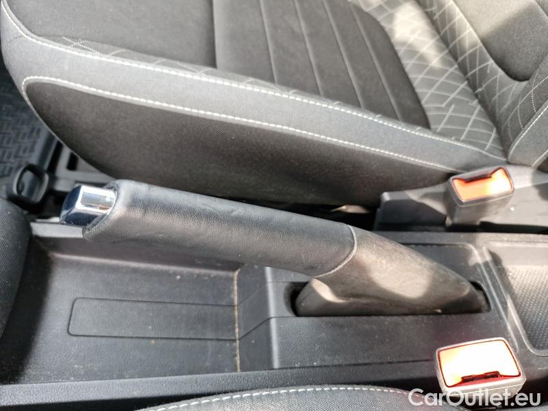  Skoda  Fabia  Combi (2015)  Com 1.0TSI 81 Ambition #6