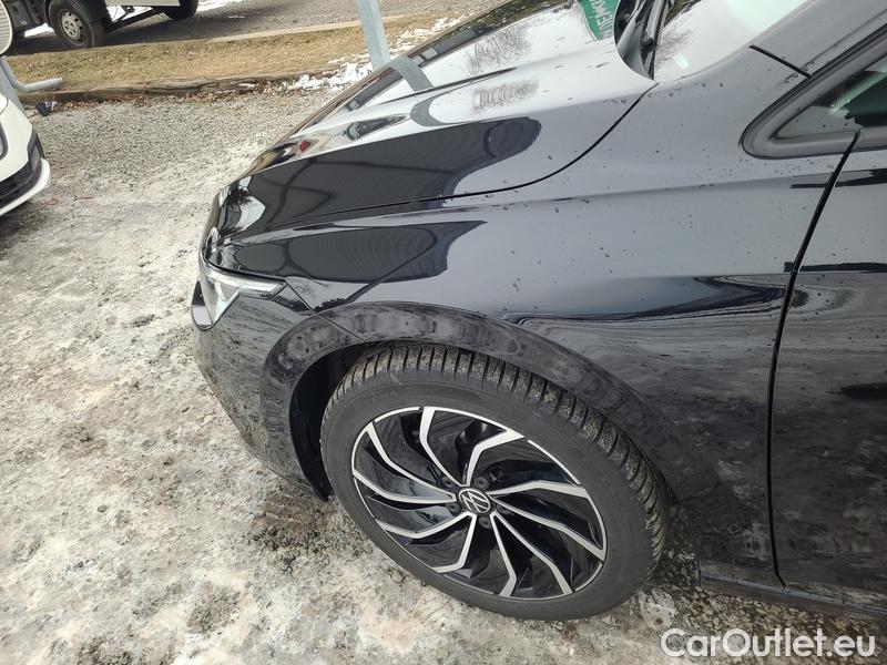  Volkswagen  Golf  VIII (CD1) (2019) 1,5 TSI 96 Life 5d #8