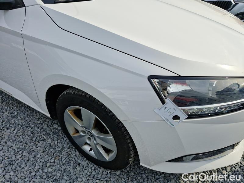  Skoda  Fabia  Combi (2015)  Com 1.0TSI 81 Ambition #17