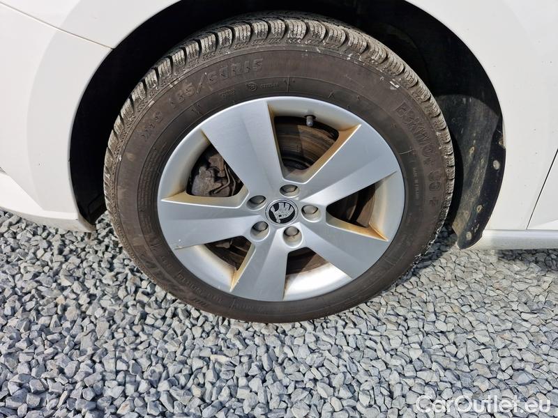  Skoda  Fabia  Combi (2015)  Com 1.0TSI 81 Ambition #3