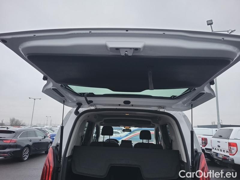  Peugeot  RIFTER   (06.2018->)  1.5BHDi 130 Allure #15