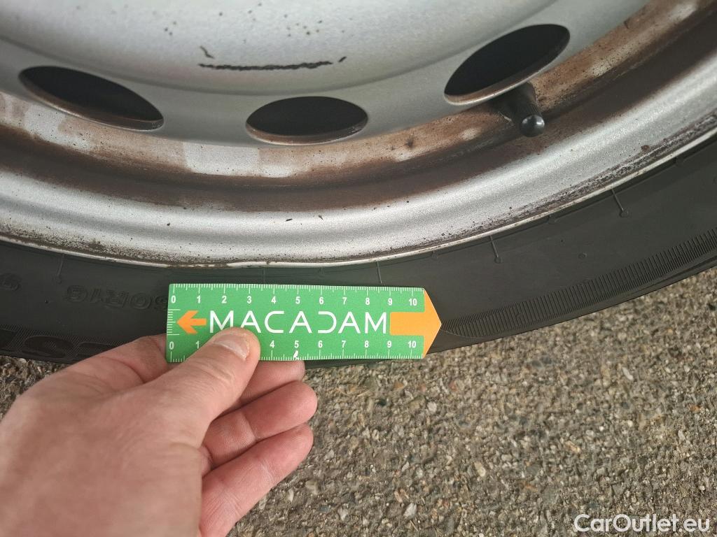  Citroen  Berlingo  Fourgon Club M 1000 1.5 BlueHDi 130CV BVA8 E6dT #35