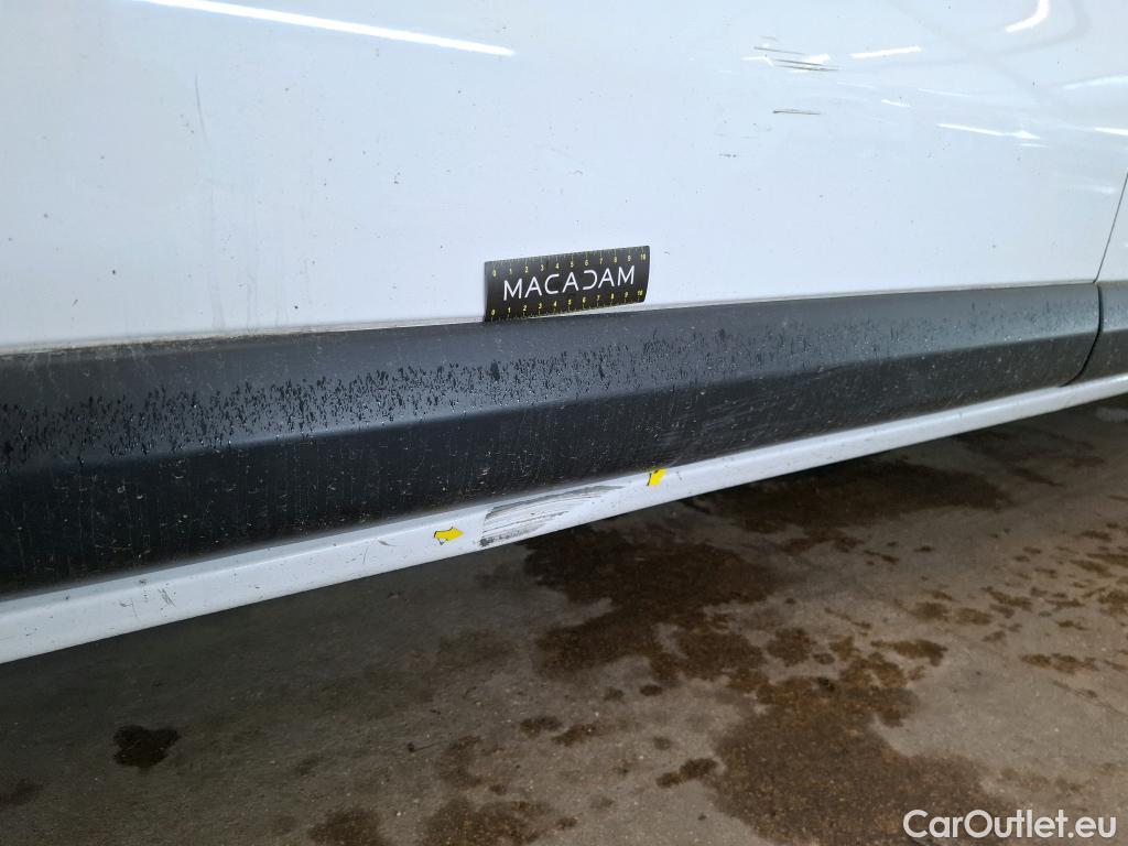  Opel  Vivaro OPEL  / 2019 / 4P / Fourgon tôlé 1.5 Diesel 120 L2 PACK BUSINESS #8