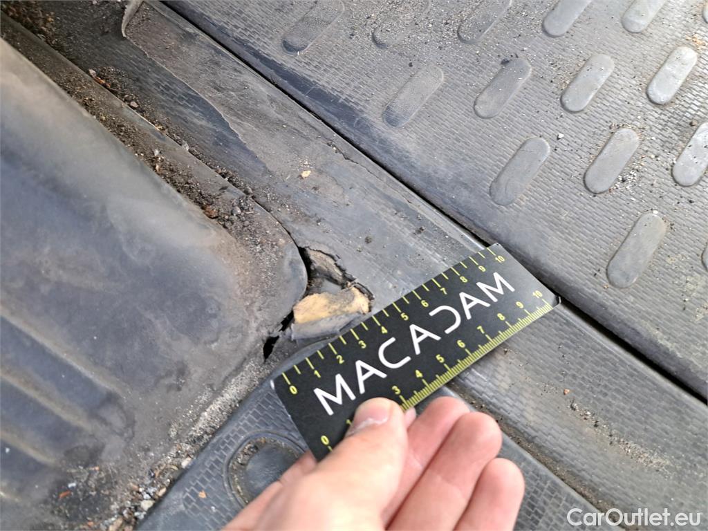  Fiat  Ducato FIAT  VU 4p Fourgon 3.0 M H2 2.3 Multijet 130 Pack Pro Nav #142