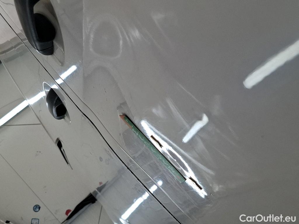  Mercedes  Sprinter MERCEDES-BENZ  / 2018 / 4P / Fourgon tôlé 516 CDI Emp 3665 3.5T #17