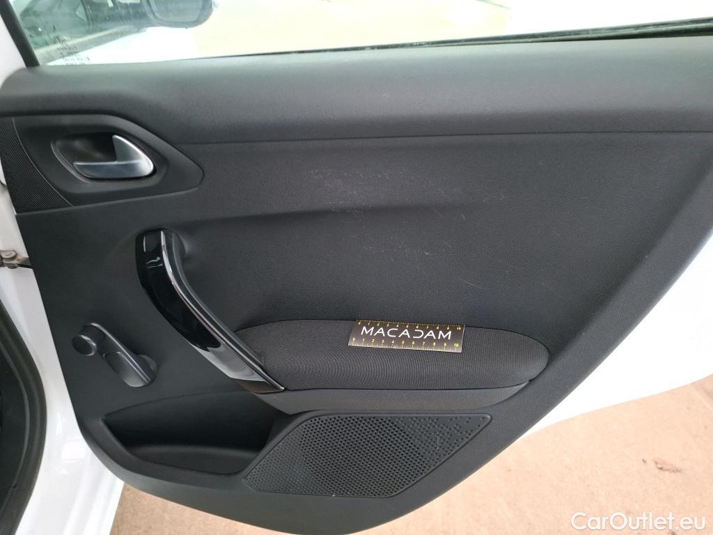  Peugeot  208  Affaire Premium 1.5 HDi 100CV BVM5 E6dT #15
