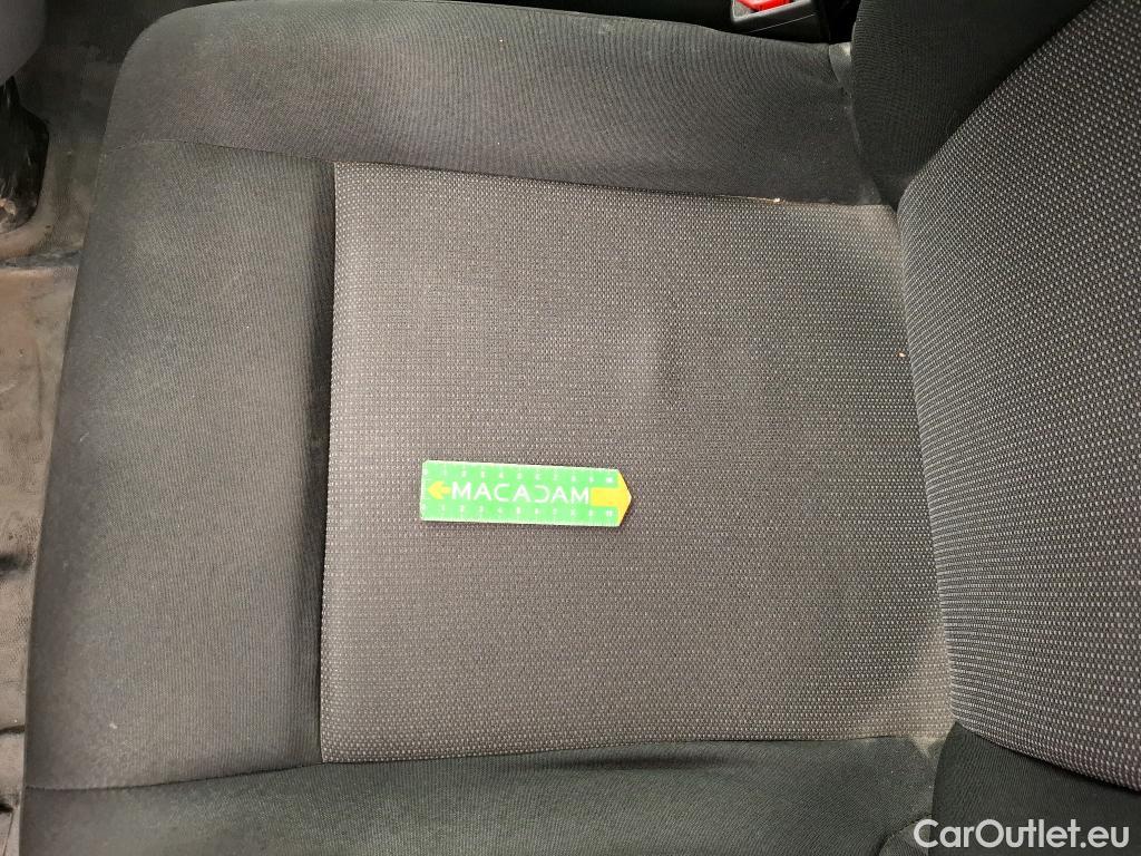  Peugeot  Expert  Fourgon Premium Compact 1.5 HDi 120CV BVM6 E6d #47