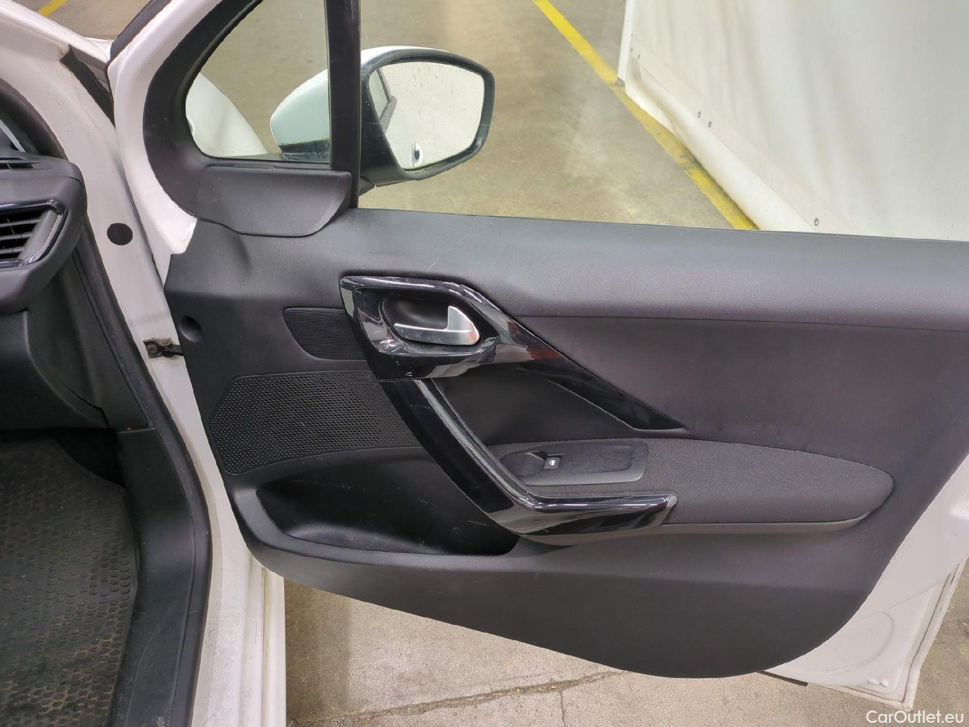  Peugeot  208  Affaire Premium Pack 1.5 HDi 100CV BVM5 E6dT #21