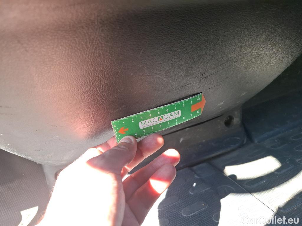  Fiat  Ducato FIAT  SC VU 2p Châssis cabine 35 L 23 Multijet 130 Pack Pro Nav #38