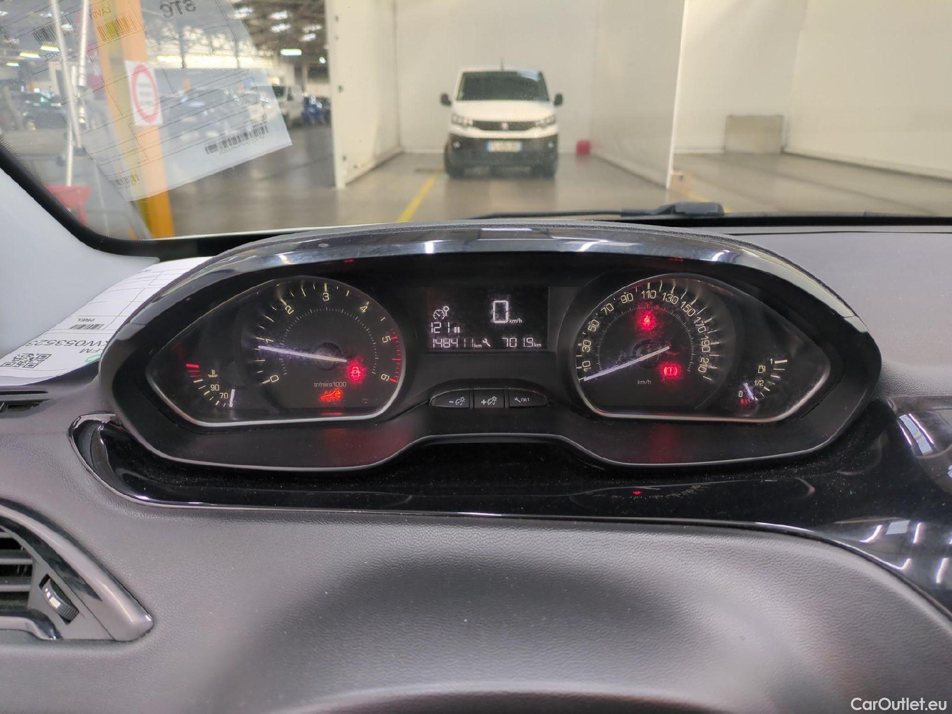  Peugeot  208  Affaire Premium Pack 1.5 HDi 100CV BVM5 E6dT #23