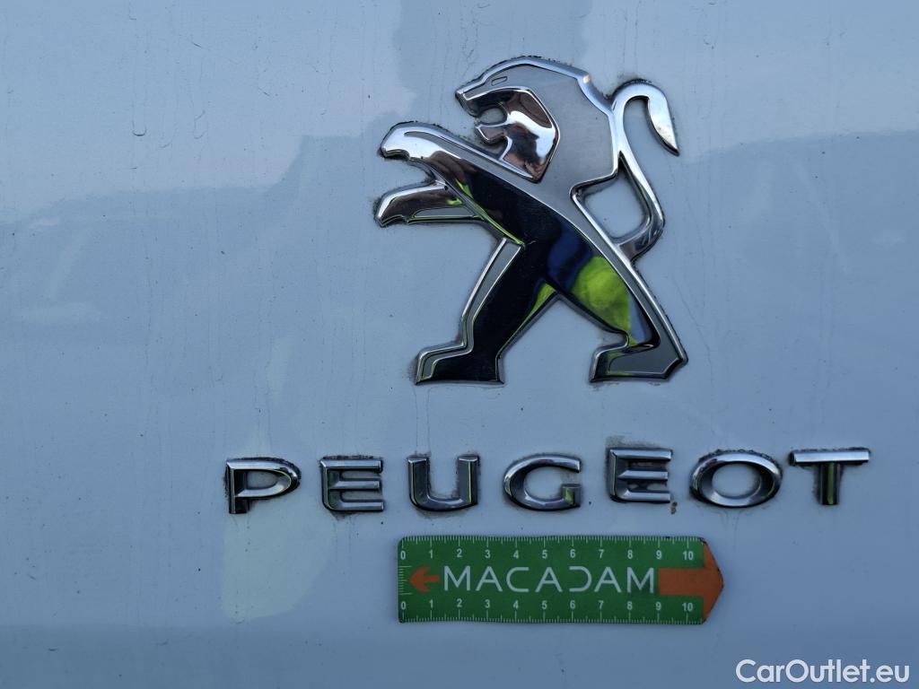  Peugeot  Expert  Fourgon Premium Compact 1.5 HDi 120CV BVM6 E6d #88