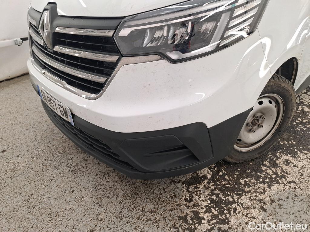  Renault  Trafic  Fourgon L2H1 3T Grand Confort 2.0 dCi 130CV BVM6 E6d #22