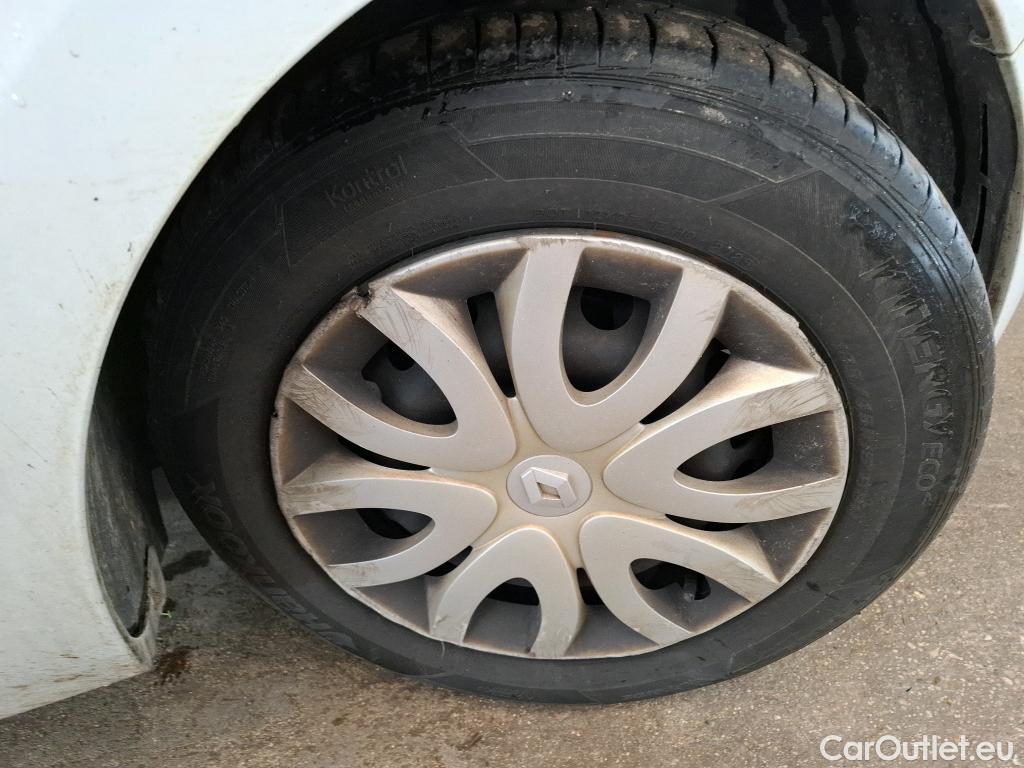  Renault  Clio  IV Air MediaNav 1.5 dCi 75CV BVM5 E6 #23