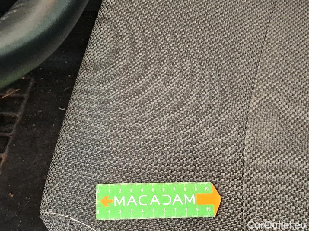  Renault  Megane  IV Berline 5pt. Société Air Nav 1.5 dCi 90CV BVM6 E6 #38