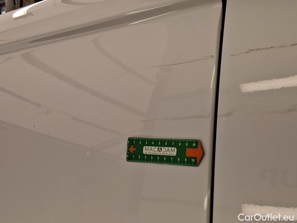  Renault  Trafic  Fourgon L2H1 3T Grand Confort 2.0 dCi 130CV BVM6 E6d #25