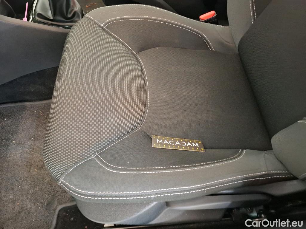  Renault  Clio  IV Air MediaNav 1.5 dCi 75CV BVM5 E6 #15