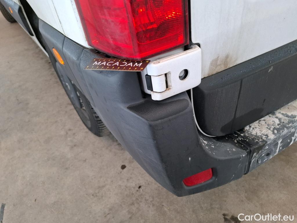  Renault  Master  III Fourgon L3H2 3 5 Grand Confort dCi 135CV BVM6 E6dT #71