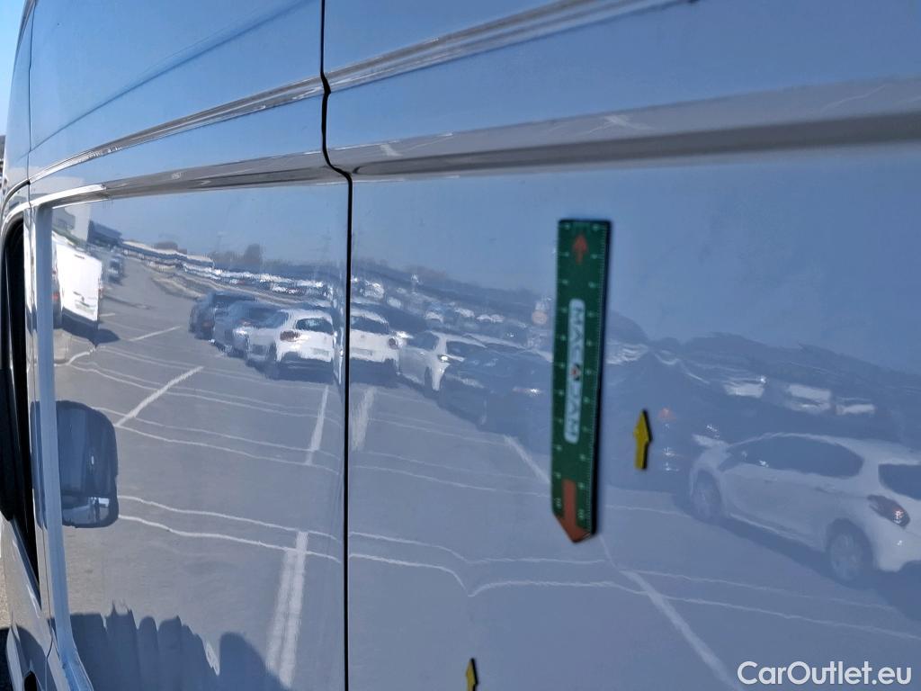  Volkswagen  Crafter VOLKSWAGEN  / 2017 / 4P / Fourgon tôlé 2.0TDI 140 30 L3H3 Business #25