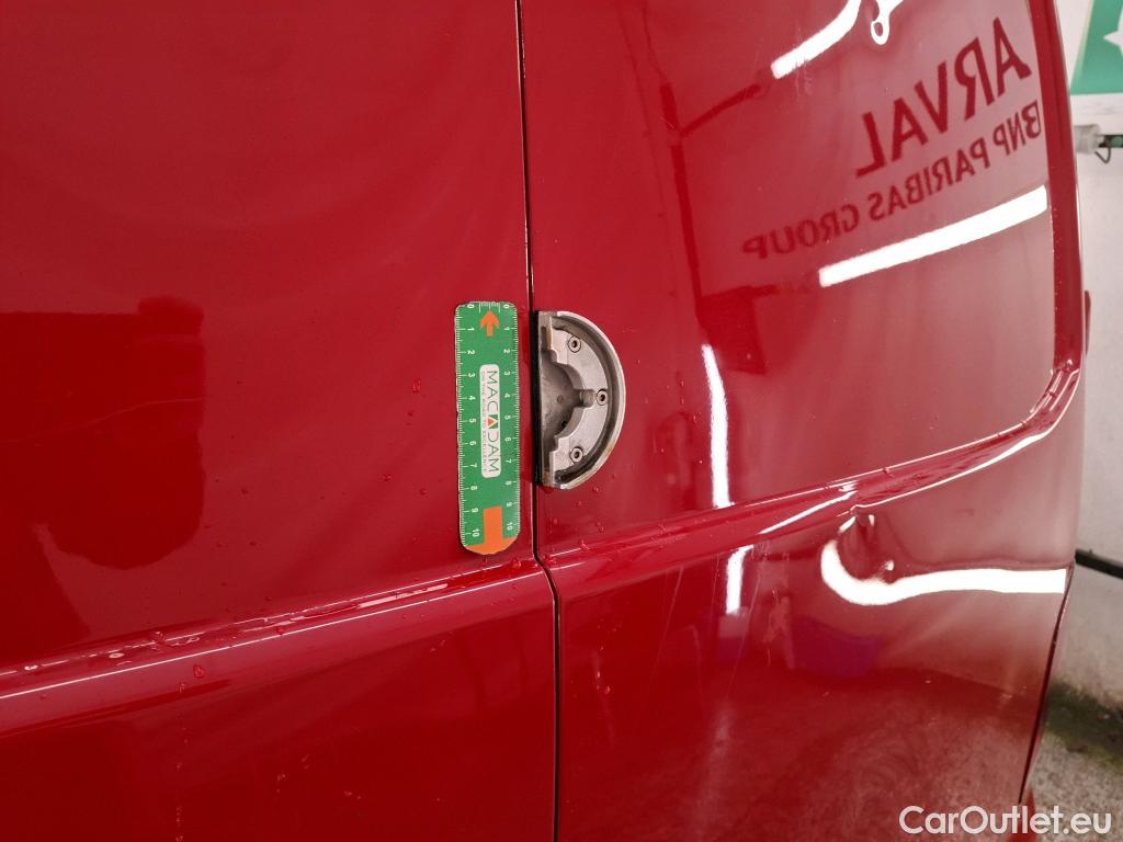  Volkswagen  Touran VOLKSWAGEN Transporter / 2015 / 4P / Fourgon tôlé 2.0 TDi 150 DSG7 L1H1 Business Line #23