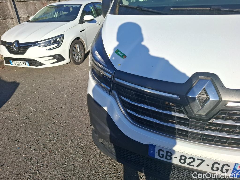  Renault  Trafic RENAULT  / 2019 / 4P / Fourgon tole NV FG GCF L2H2 1200 Energy dCi 145 #10