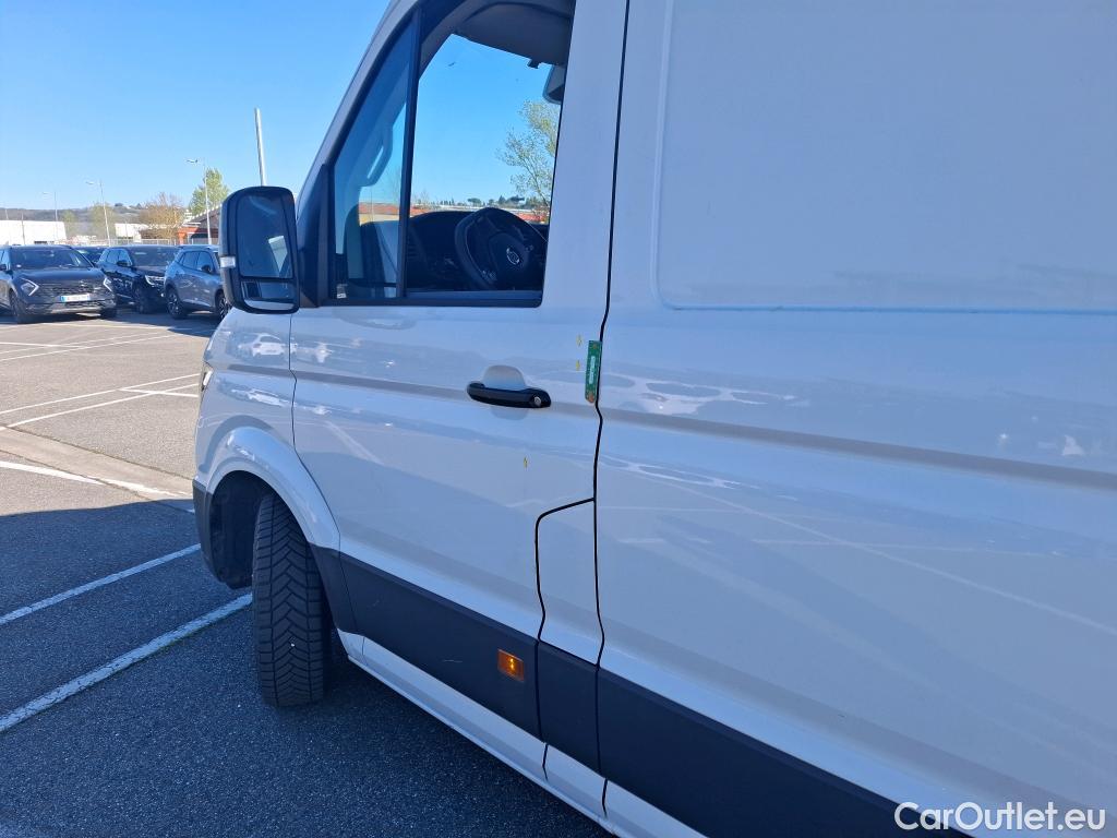  Volkswagen  Crafter VOLKSWAGEN  / 2017 / 4P / Fourgon tôlé 2.0TDI 140 30 L3H3 Business #101