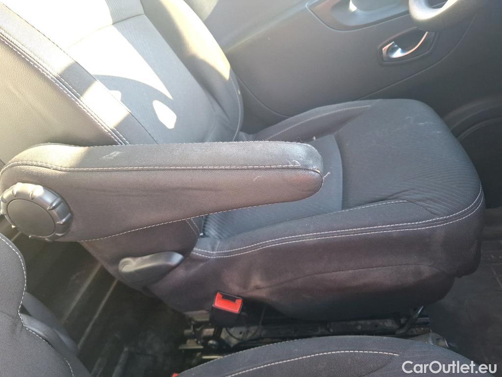  Renault  Trafic RENAULT  / 2019 / 4P / Fourgon tole NV FG GCF L2H2 1200 Energy dCi 145 #27