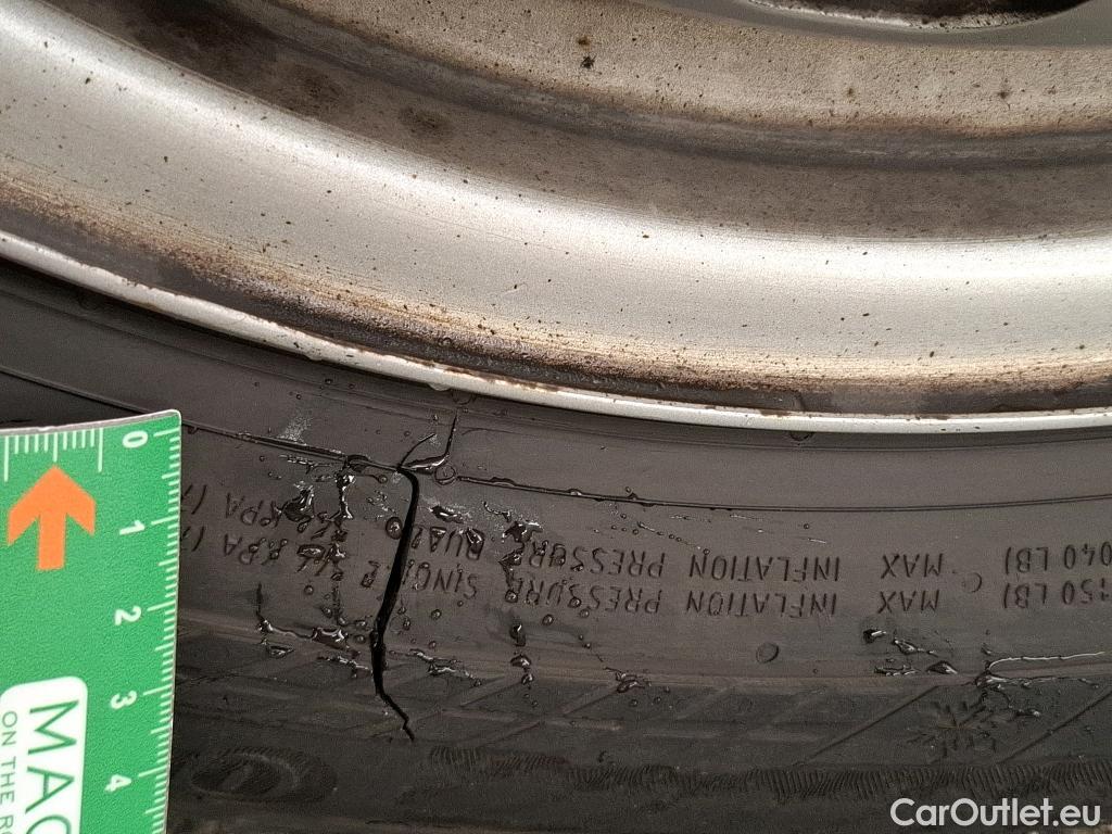  Renault  Trafic  Fourgon L2H1 3T Grand Confort 2.0 dCi 130CV BVM6 E6d #20