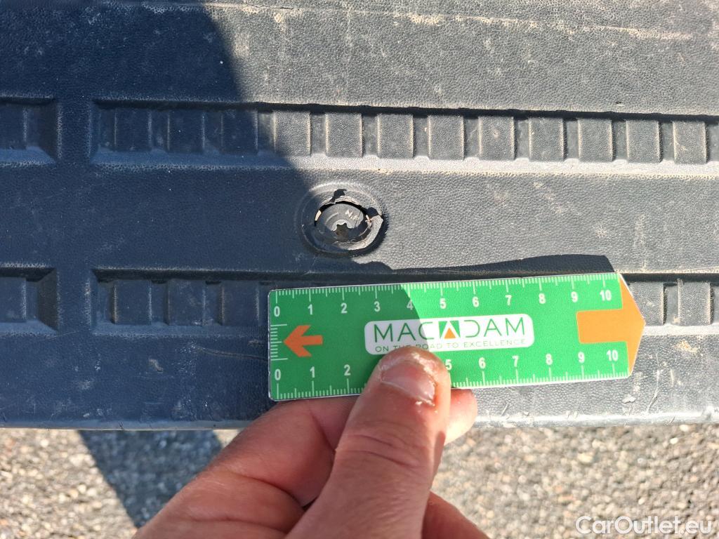  Volkswagen  Crafter VOLKSWAGEN  / 2017 / 4P / Fourgon tôlé 2.0TDI 140 30 L3H3 Business #100