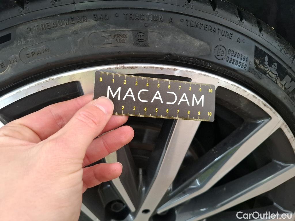  Bmw  Serie 2 BMW Série 2 Gran Coupé / 2019 / 4P / Berline 218D AUTO Business Design #25