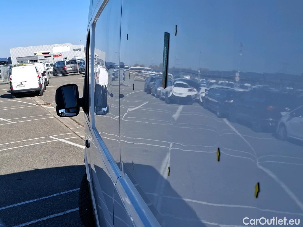  Volkswagen  Crafter VOLKSWAGEN  / 2017 / 4P / Fourgon tôlé 2.0TDI 140 30 L3H3 Business #18