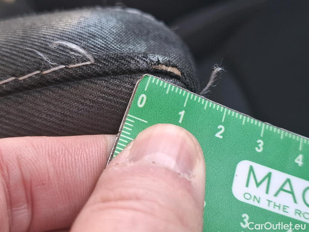  Renault  Trafic RENAULT  / 2019 / 4P / Fourgon tole NV FG GCF L2H2 1200 Energy dCi 145 #28