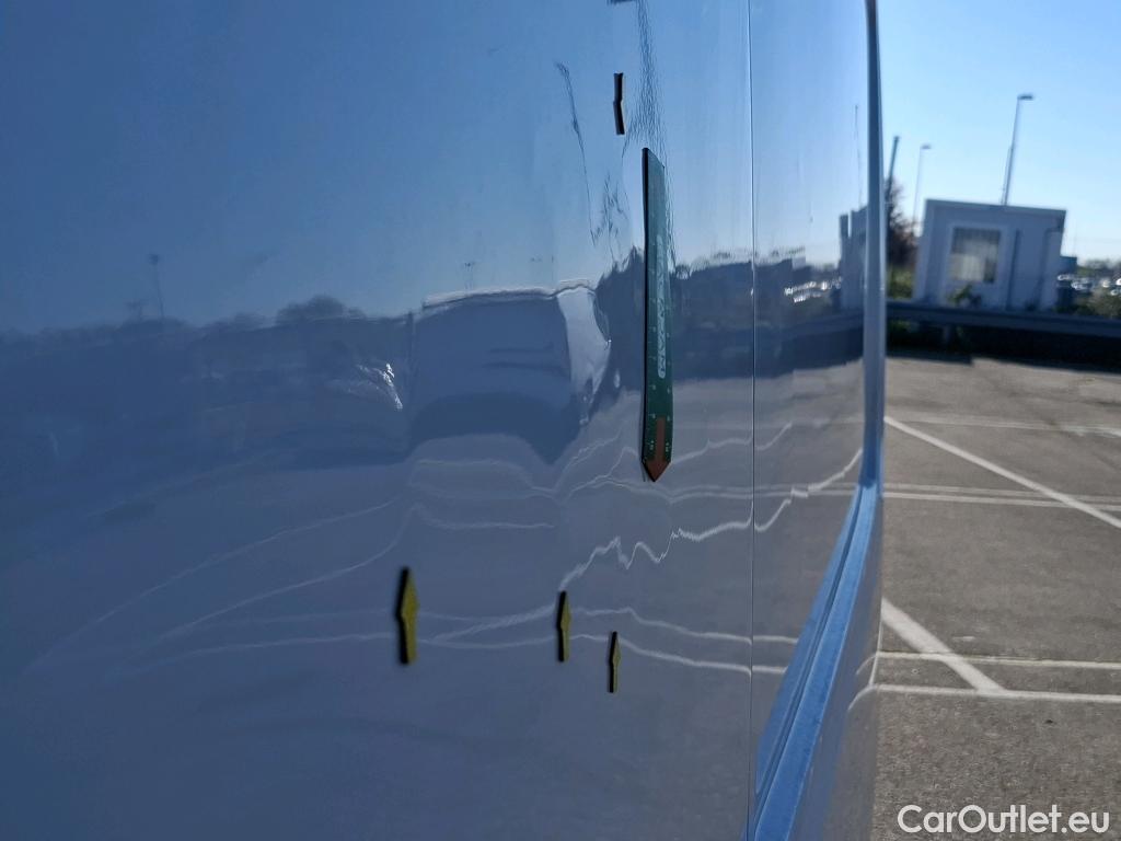  Volkswagen  Crafter VOLKSWAGEN  / 2017 / 4P / Fourgon tôlé 2.0TDI 140 30 L3H3 Business #6