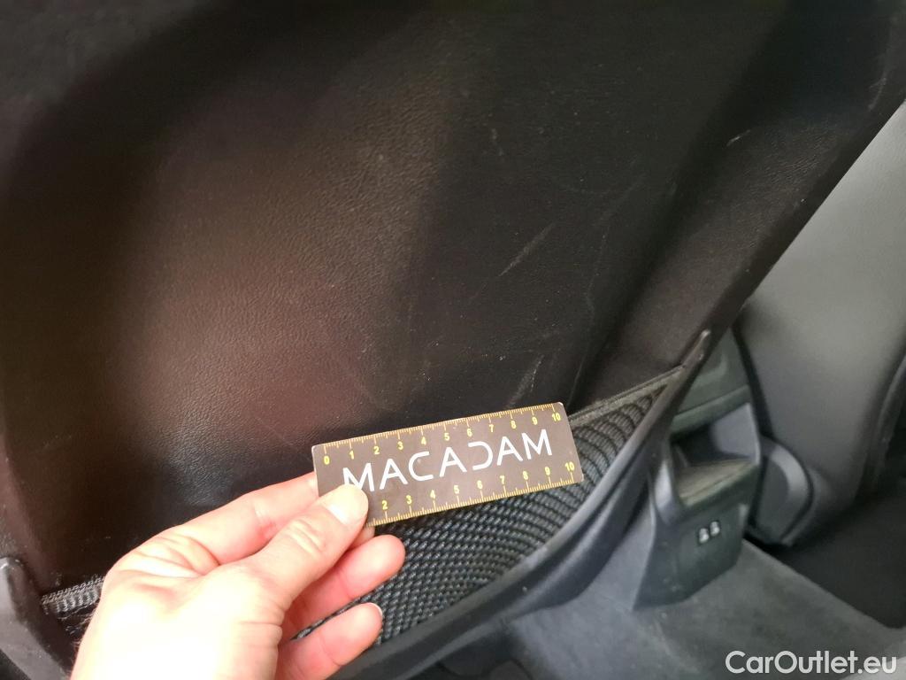  Bmw  Serie 2 BMW Série 2 Gran Coupé / 2019 / 4P / Berline 218D AUTO Business Design #38