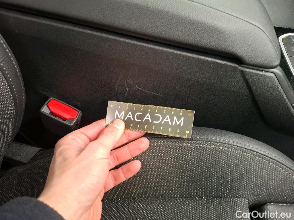  Bmw  Serie 2 BMW Série 2 Gran Coupé / 2019 / 4P / Berline 218D AUTO Business Design #35