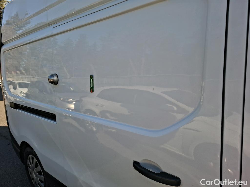  Renault  Trafic RENAULT  / 2019 / 4P / Fourgon tole NV FG GCF L2H2 1200 Energy dCi 145 #14