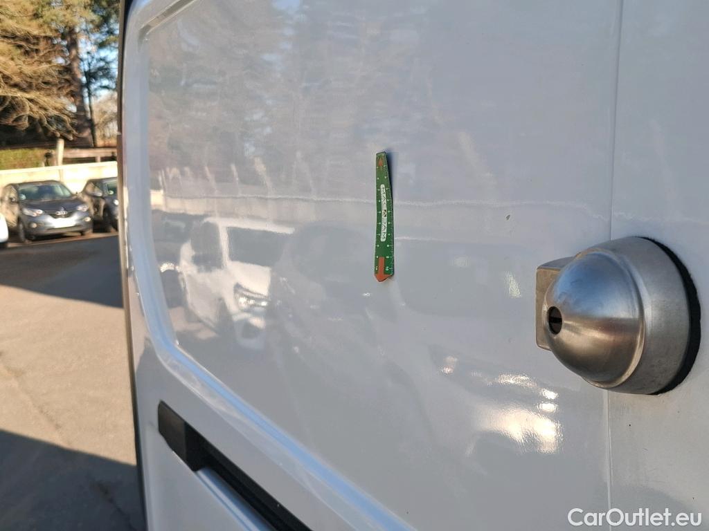  Renault  Trafic RENAULT  / 2019 / 4P / Fourgon tole NV FG GCF L2H2 1200 Energy dCi 145 #5