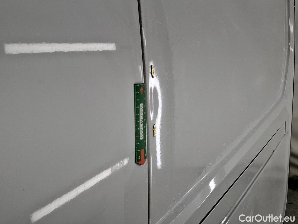  Renault  Trafic  Fourgon L2H1 3T Grand Confort 2.0 dCi 130CV BVM6 E6d #22