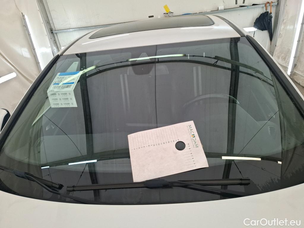  Bmw  Serie 2 BMW Série 2 Gran Coupé / 2019 / 4P / Berline 218D AUTO Business Design #52