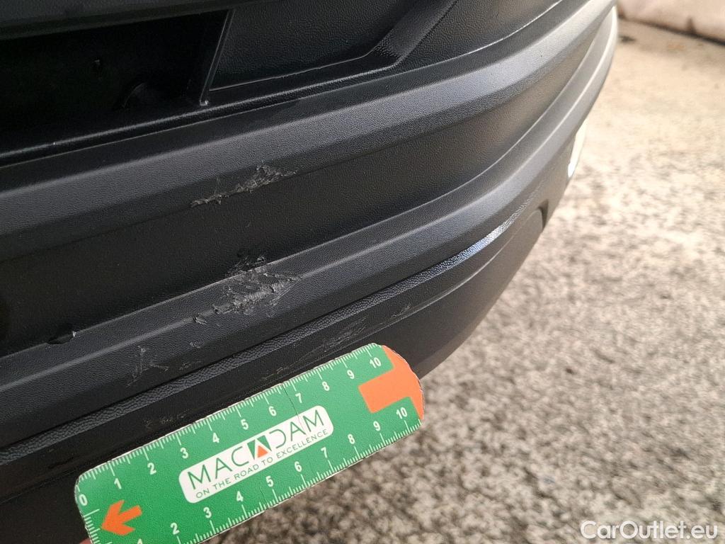  Volkswagen  Touran VOLKSWAGEN Transporter / 2015 / 4P / Fourgon tôlé 2.0 TDi 150 DSG7 L1H1 Business Line #43