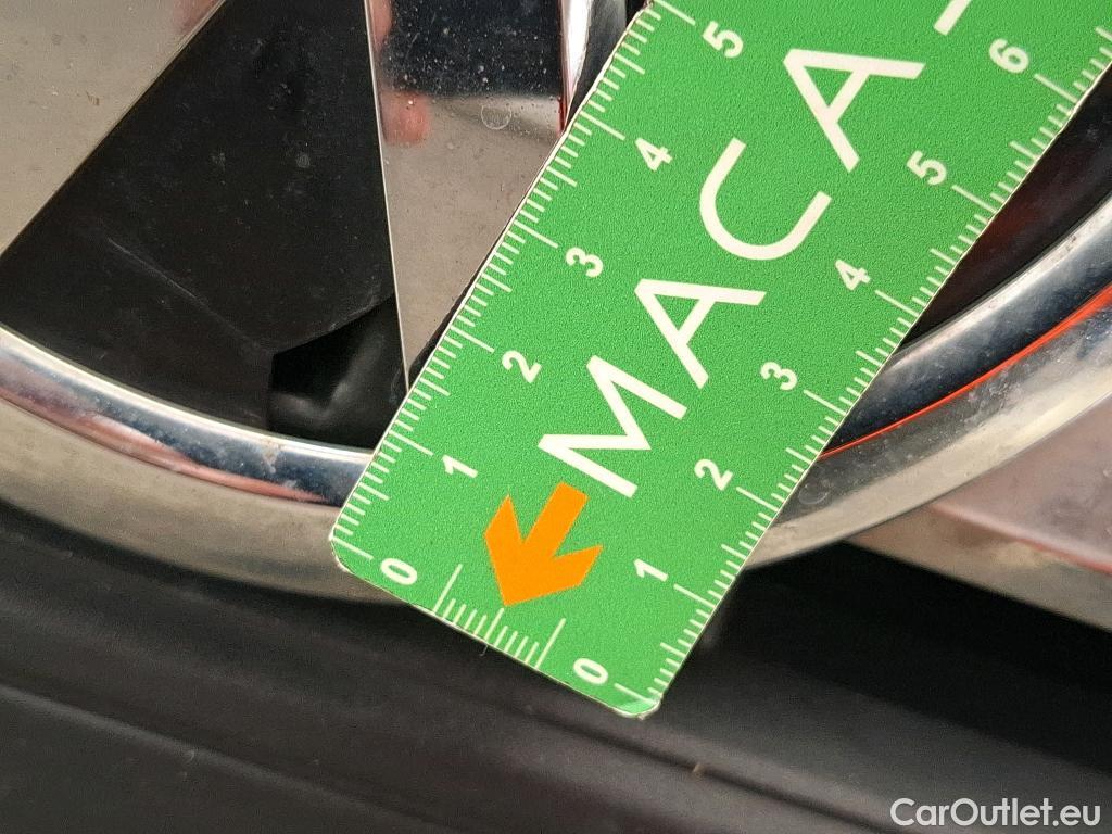  Volkswagen  Transporter VOLKSWAGEN  / 2019 / 4P / Fourgon tôlé 2.0 TDi 150 DSG7 L1H1 Business Line #38