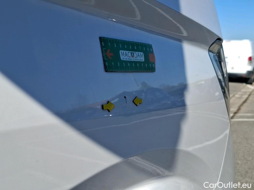  Volkswagen  Crafter VOLKSWAGEN  / 2017 / 4P / Fourgon tôlé 2.0TDI 140 30 L3H3 Business #98