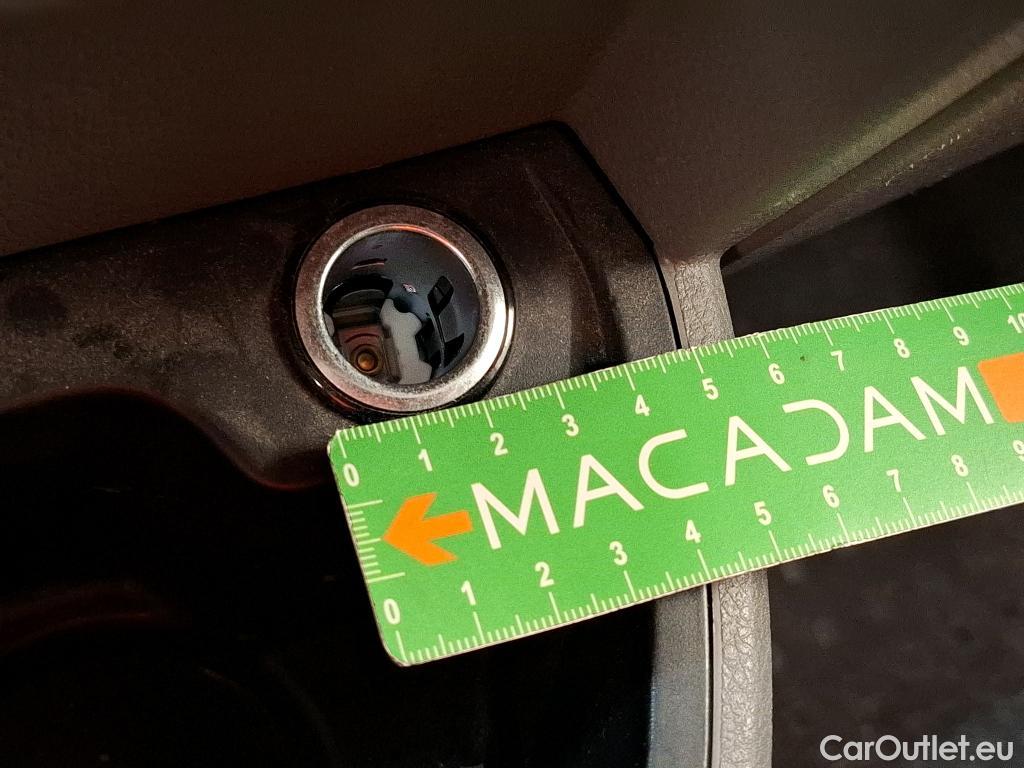  Volkswagen  Transporter VOLKSWAGEN  / 2019 / 4P / Fourgon tôlé 2.0 TDi 150 DSG7 L1H1 Business Line #59