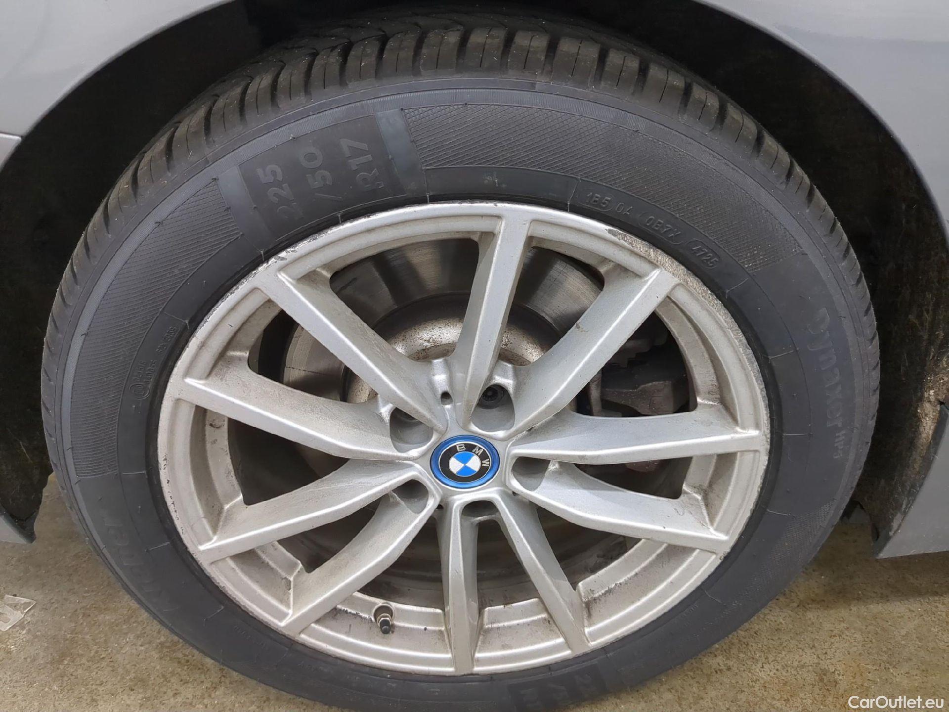  Bmw  Serie 3 BMW Série 3 Touring / 2022 / 5P / Break 320e 204ch Business Design BVA8 Hybride #7