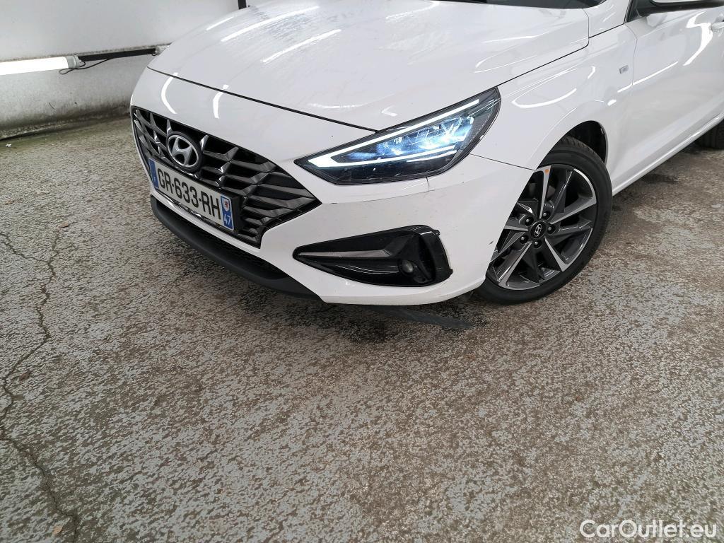  Hyundai  i30 HYUNDAI  Sport Wagon / 2020 / 5P / Break 1.0 T-GDI 120 DCT-7 MHEV CREATIVE SW #25