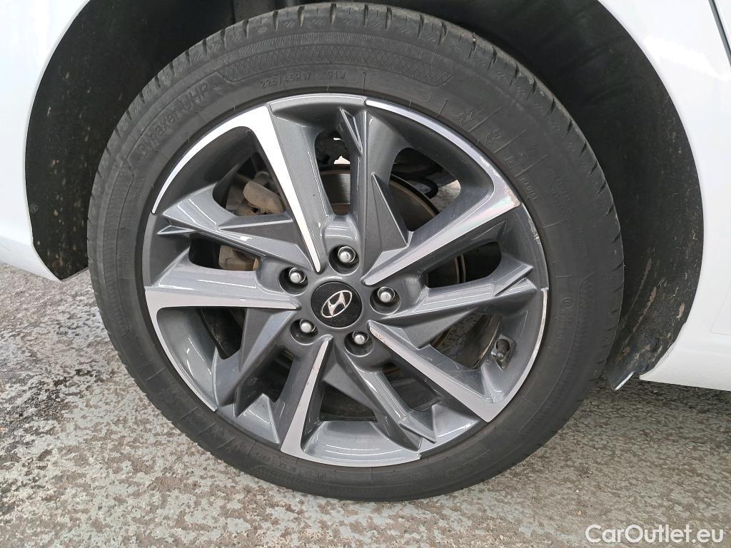  Hyundai  i30 HYUNDAI  Sport Wagon / 2020 / 5P / Break 1.0 T-GDI 120 DCT-7 MHEV CREATIVE SW #17