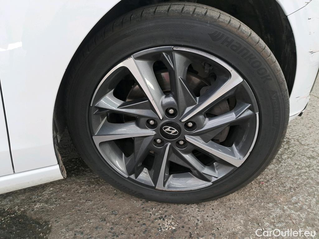  Hyundai  i30 HYUNDAI  Sport Wagon / 2020 / 5P / Break 1.0 T-GDI 120 DCT-7 MHEV CREATIVE SW #22