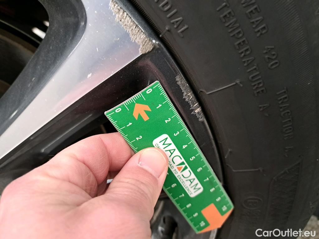  Hyundai  i30 HYUNDAI  Sport Wagon / 2020 / 5P / Break 1.0 T-GDI 120 DCT-7 MHEV CREATIVE SW #19