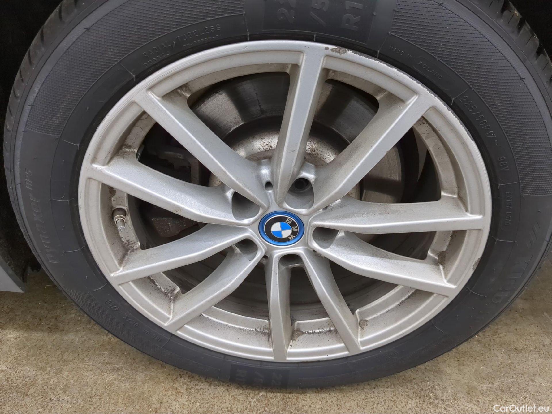  Bmw  Serie 3 BMW Série 3 Touring / 2022 / 5P / Break 320e 204ch Business Design BVA8 Hybride #4